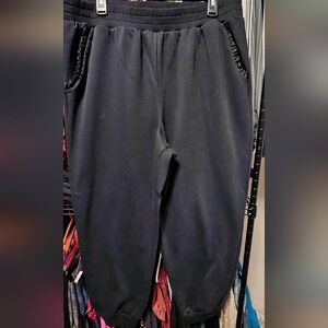 EUC Torrid Belle Isle Black Jogger Pants With Ruffle Pockets Sz2